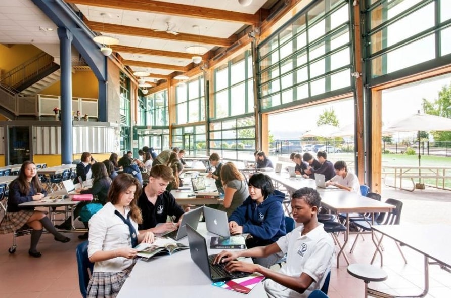 high school Canada Toronto faire son secondaire au Canada